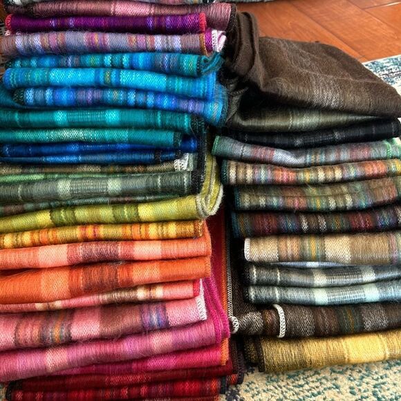 Beautiful alpaca scarf from Ecuador so soft and warm! - Picture 12 of 14